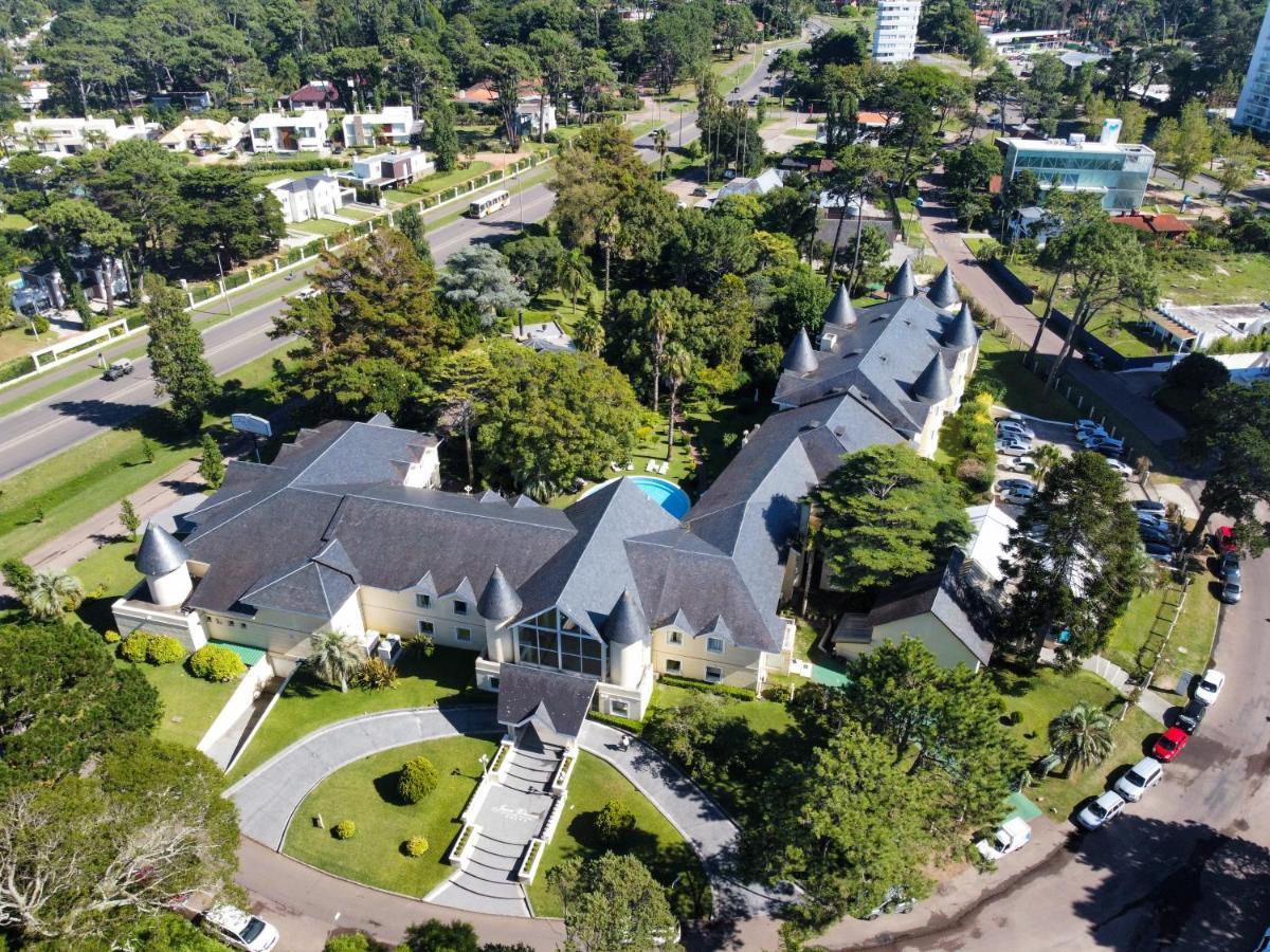 Parque Hotel Jean Clevers Пунта-дель-Эсте Экстерьер фото Aerial view of the hotel
