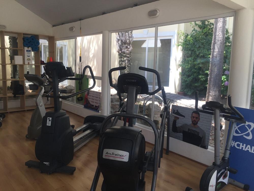 Parque Hotel Jean Clevers Пунта-дель-Эсте Экстерьер фото The gym at the club